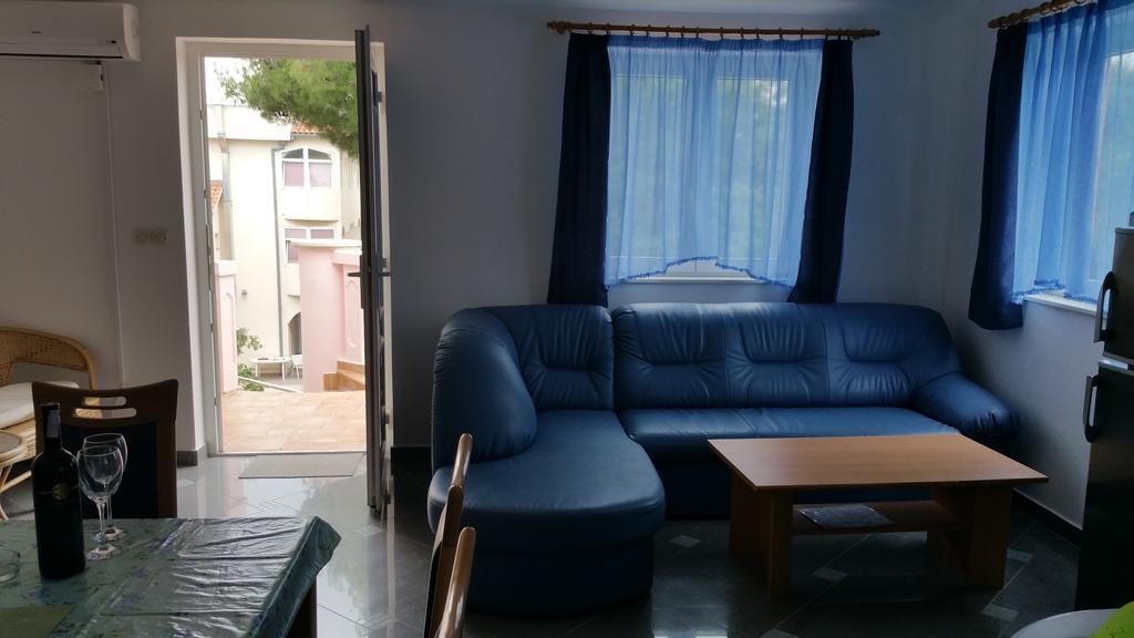 Gardenia Apartments Pakoštane Exterior foto